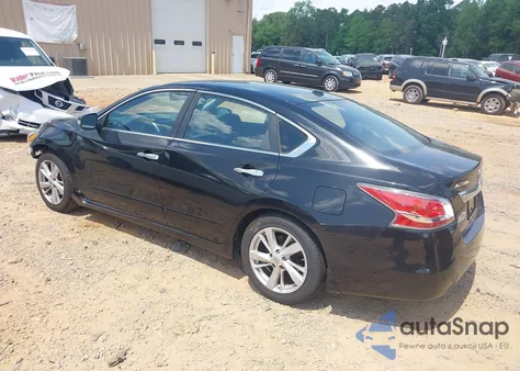 2015 Nissan Altima 2.5 Sv z USA, uszkodzony, nr VIN 1N4AL3AP5FC473222